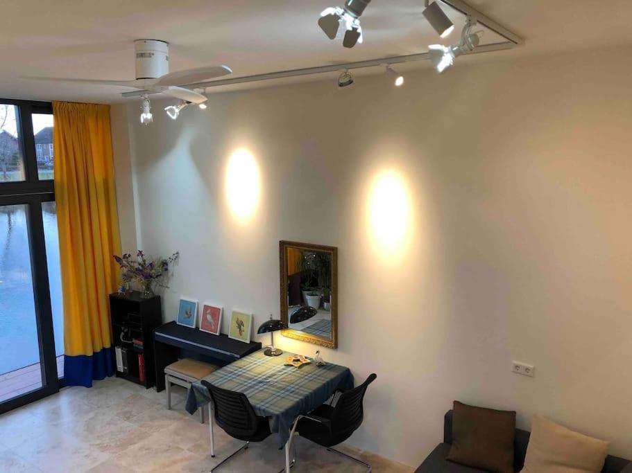 Prachtig Guesthouse Aan Het Water آلميره المظهر الخارجي الصورة